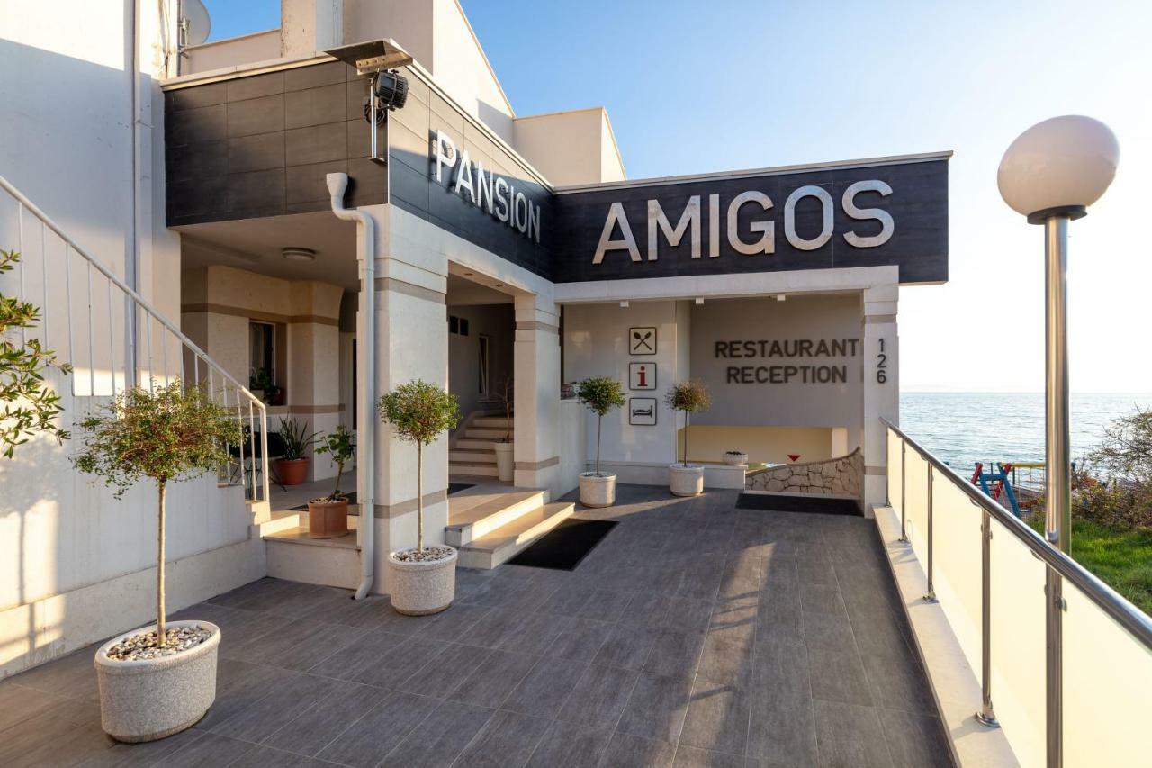 Отель Pansion Amigos Подстрана Экстерьер фото